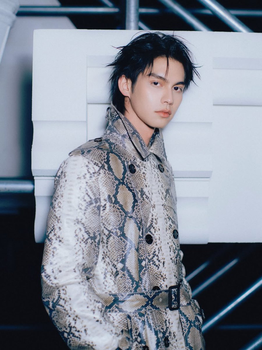 IG : cloud9.ent.official
[instagram.com/p/DVNPlsZEkZ5/…]

Still thinking about that Burberry night 🇬🇧☁️

BRIGHT LFW 2026
#Burberry
#BurberryxBRIGHT
#BurberryAW26xBRIGHT 
#bbrightvc