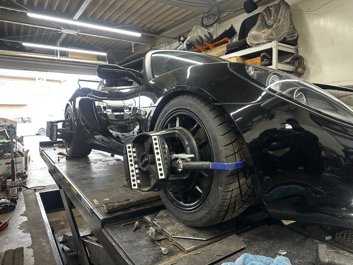 1zz エリーゼ お客様。 アライメント調整入ります！ 作業