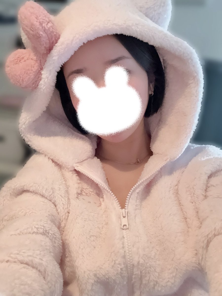 FamscyAo7Y8500's tweet photo. 最近買ったキティーちゃんの部屋着(ٛ০◦০ٛ⌯)໊🎀
どタイプすぎる！！！ https://t.co/uDkhbQiqiv