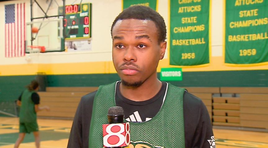 WISHNews8's tweet photo. He's one of the leading scorers in the state shining for @CattucksB this season. @Attucks_Sports senior DeZhon Hall (@HallDezhon) is #TheZoneExtra athlete of the week. Meet him tonight on @WISHNews8 at 6:30pm! @IPSAthletics @IPSSchools https://t.co/5FDlXgB5sk