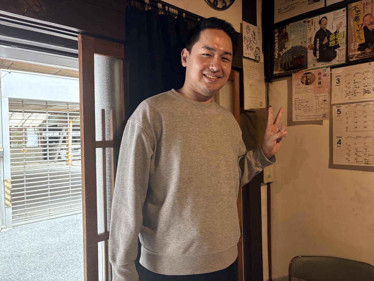 百年長屋で開催されている「木曜おはよう講談会」に初参加。

『トーク』旭堂南湖&amp;一海
『湖水渡り』小南湖
『小野川と雷電』一海
『良弁杉の由来』南湖

南湖先生と一海さんのトークがとにかく面白くて、大爆笑の連続🤣

一時間とは思えない充実度で、笑いも聴きごたえもたっぷりで最高だった❗️