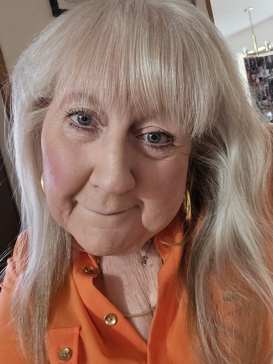 Memories run wild during the night,
Turning out to be an inner fight,
My mind always goes back to you,
Sometimes it’s a struggle and
Sometimes it reminds me of our love.
I don’t know if the fight is remembering,
Or not wanting to let go of the pain.
My heart flies higher, when I