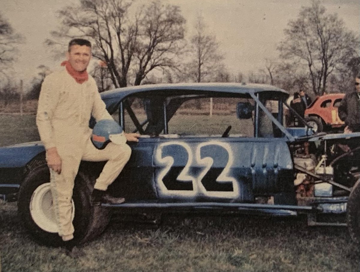 JohnBisciJr's tweet image. Please pray for stock car racing legend Bill Rafter. He's 96 years old and in his final days. Raced in what now is the .@NASCAR Cup Series from 1949-1958. One of the greatest short track drivers of all time. Late Models, Modifieds, Midgets, Grand Nationals. #Niagarafalls