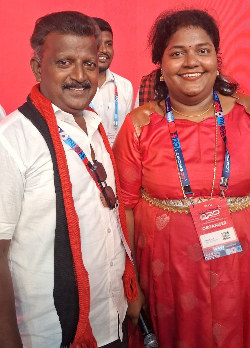 maduraikaruna74's tweet image. @DMKITwing
#Loading2Point0 #FireWallz 
நிகழ்வின் ORGANISER 
திருமதி மலர் ராஜா அவர்களுடன்

@mkstalin