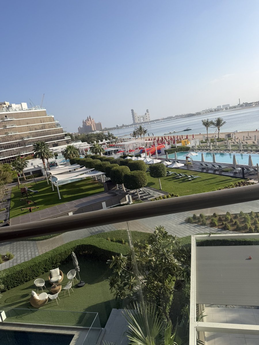 Alan Rogers tweet media