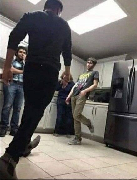 insane poses (@insaneposes) on Twitter photo 