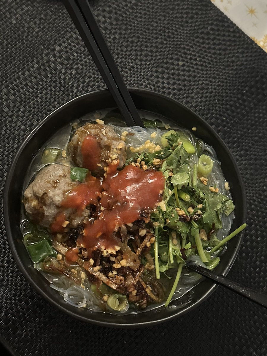 Cooked bakso for my Indonesian bubba. Mine's got a lil coriander to it because why not 😭🤣

Happy bcs he said it's, "Indonesian approved" LOL