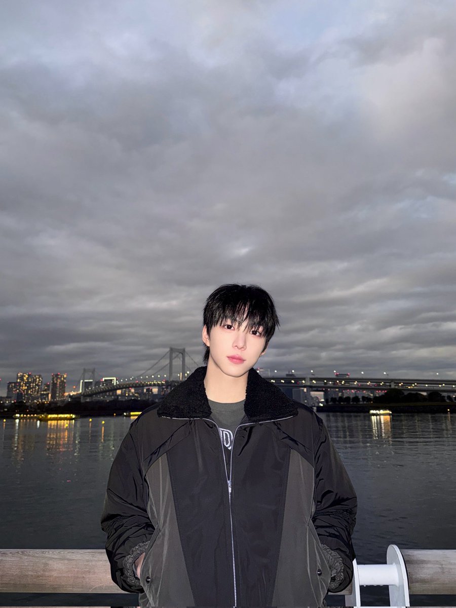 Junhyuk. tweet media