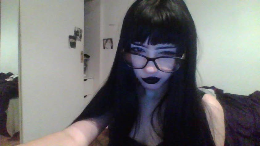 lobotovampp's tweet image. #serving