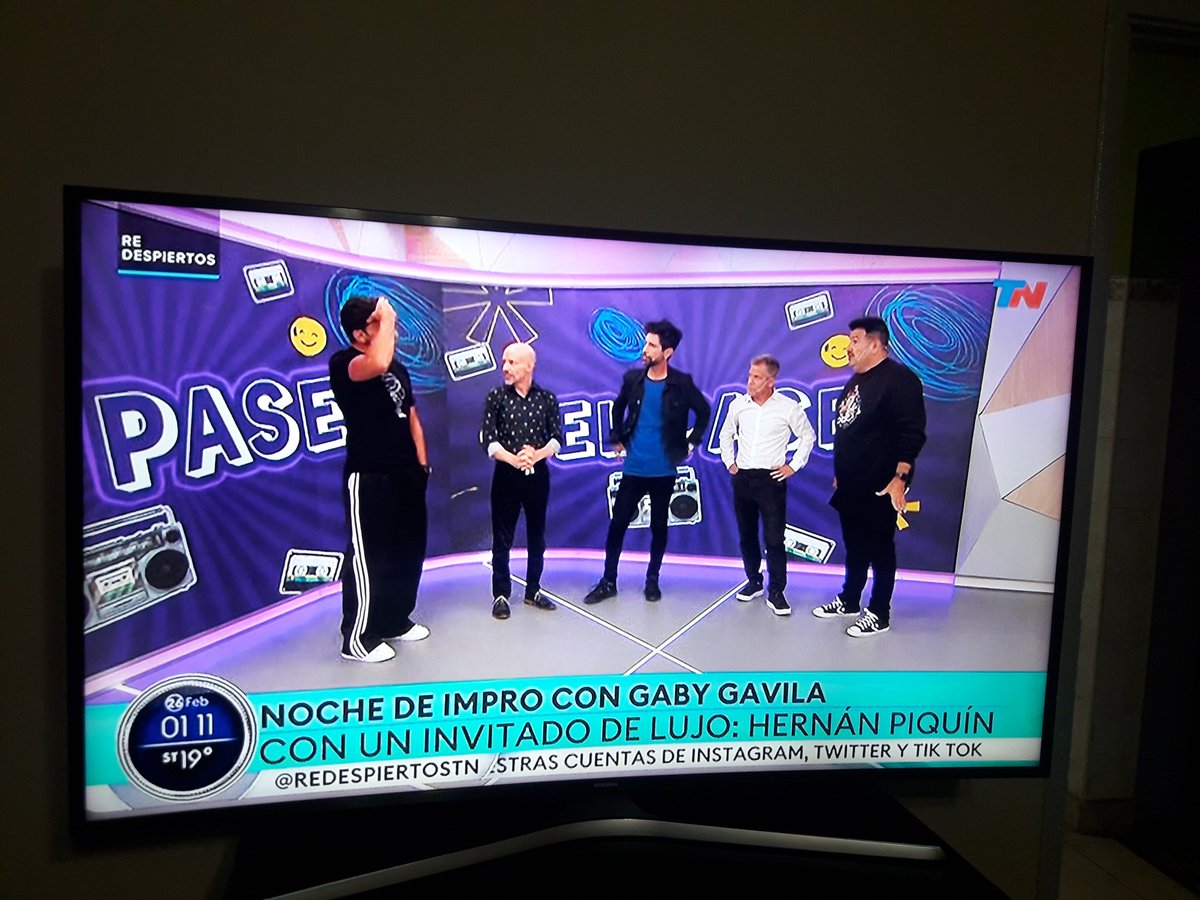 SoySilvia11's tweet photo. @todonoticias #ReDespiertos #ElPase2026 Viendo lo mejor de "El Pase": NOCHE DE IMPRO @gabygavila. Qué lujo #HernánPiquín!!! @javierfabracci @parmoale @GuidoMtz  Son la bocanada de oxígeno que se necesita antes de ir a dormir!!! 🤗 https://t.co/w58LpMjpiF