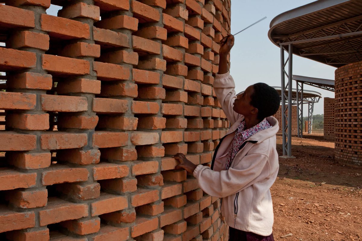 CPMMwangi's tweet photo. Women’s Opportunity Center by Sharon Davis Design.

The center revives the lost Rwandan tradition of circular, woven-reed dwellings. By utilizing 450,000 clay bricks hand-pressed by the women themselves. https://t.co/lcUH0oBDlY
