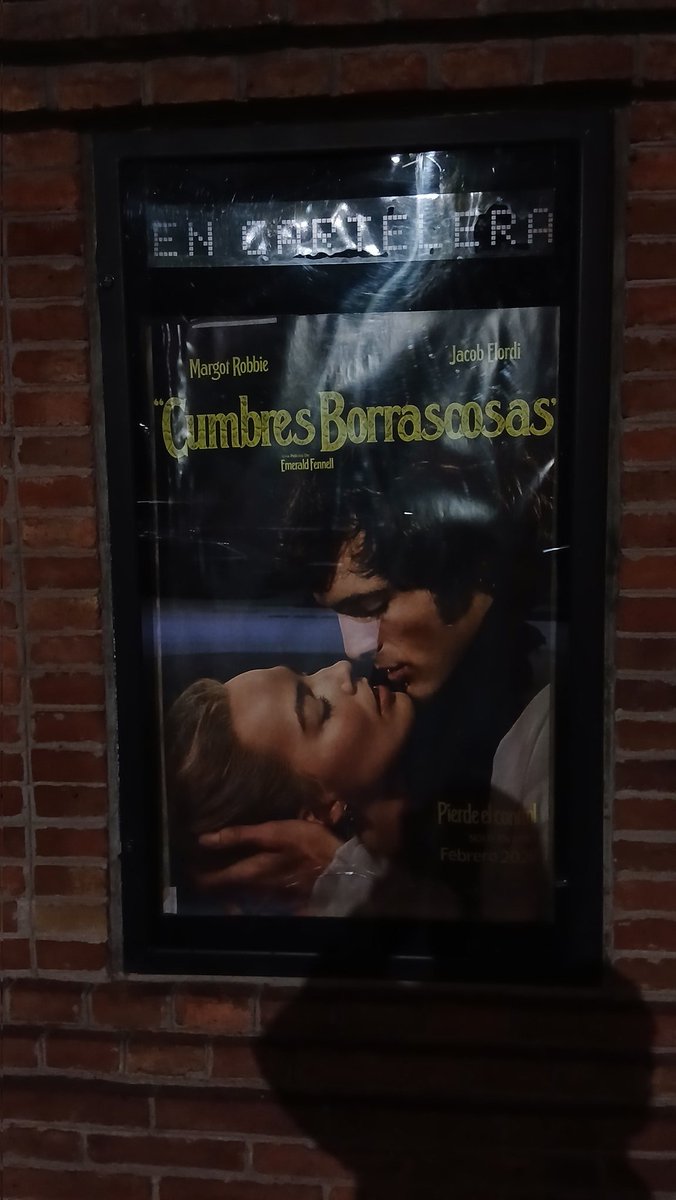 vi a dos pibas diferentes posar para que elordi las bese, en la misma noche, increible