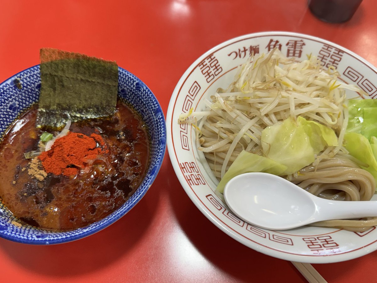 rrksn_'s tweet photo. お久しぶりです。
生きてます。
もう少しでReolのライブ〜
自分がどの公演にいけるのか把握してないけど
福岡はいくはず？
みなさんよろしゅ〜 https://t.co/lwIiPRyMrl