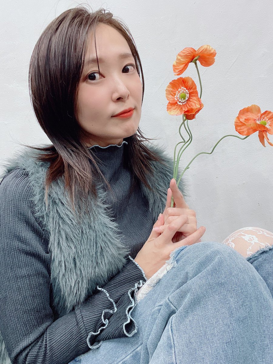 いよいよ本日初日を迎えます💐 今回華道家のお話です。 毎日お花に触れ