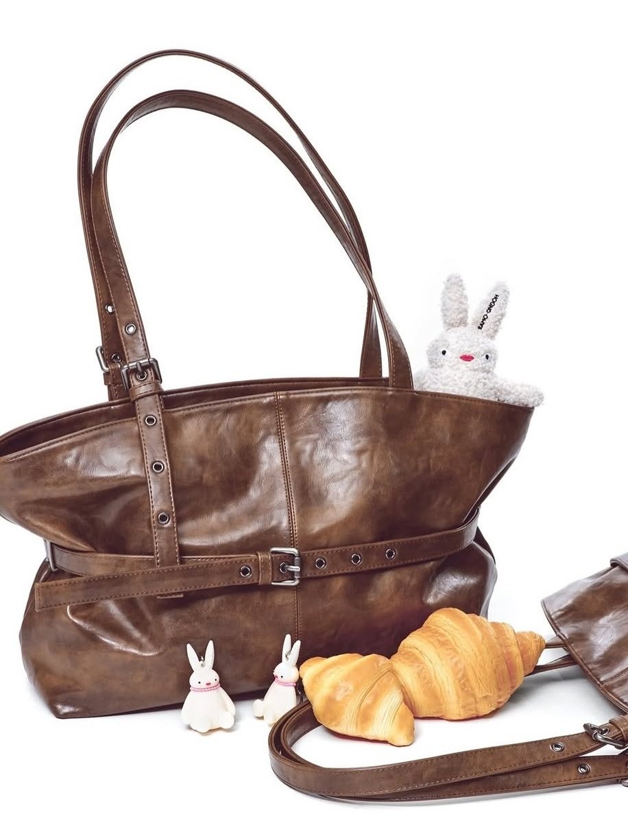 byraa___'s tweet photo. Your go-to large capacity bag with great quality 👜✨️ https://t.co/F6dpsxQQ2b