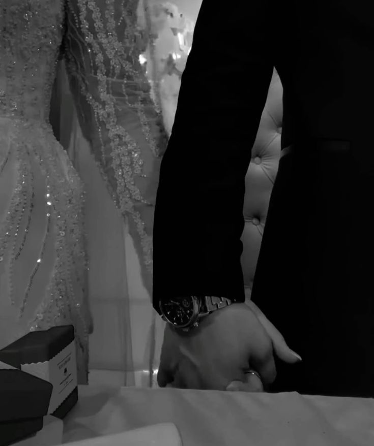 ㅤ
ㅤ
𝘈𝘯𝘥𝘢𝘳𝘪𝘢𝘯 𝘉𝘩𝘢𝘭𝘵𝘢𝘪𝘳 𝘊𝘩𝘰𝘪, 𝘥𝘰 𝘺𝘰𝘶 𝘵𝘢𝘬𝘦 𝘒𝘢𝘪𝘷𝘢𝘳𝘢 𝘌𝘥𝘥𝘦𝘭𝘪𝘯𝘦 𝘵𝘰 𝘣𝘦 𝘺𝘰𝘶𝘳 𝘭𝘢𝘸𝘧𝘶𝘭𝘭𝘺 𝘸𝘦𝘥𝘥𝘦𝘥 𝘸𝘪𝘧𝘦? 𝘛𝘰 𝘭𝘰𝘷𝘦 𝘩𝘦𝘳, 𝘩𝘰𝘯𝘰𝘳 𝘩𝘦𝘳, 𝘤𝘰𝘮𝘧𝘰𝘳𝘵 𝘢𝘯𝘥 𝘱𝘳𝘰𝘵𝘦𝘤𝘵 𝘩𝘦𝘳, ...
ㅤ
ㅤ