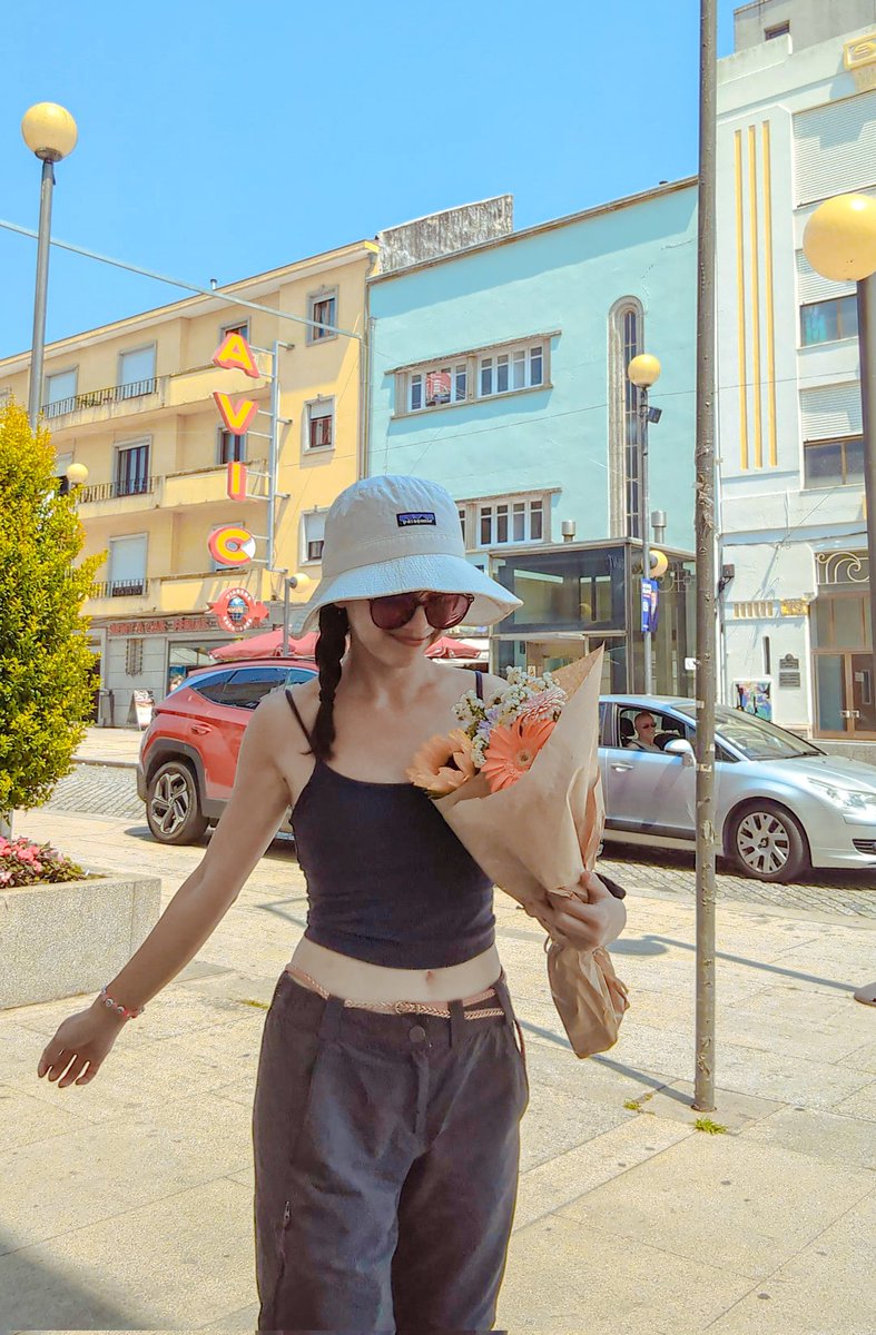 L's visual diary tweet media