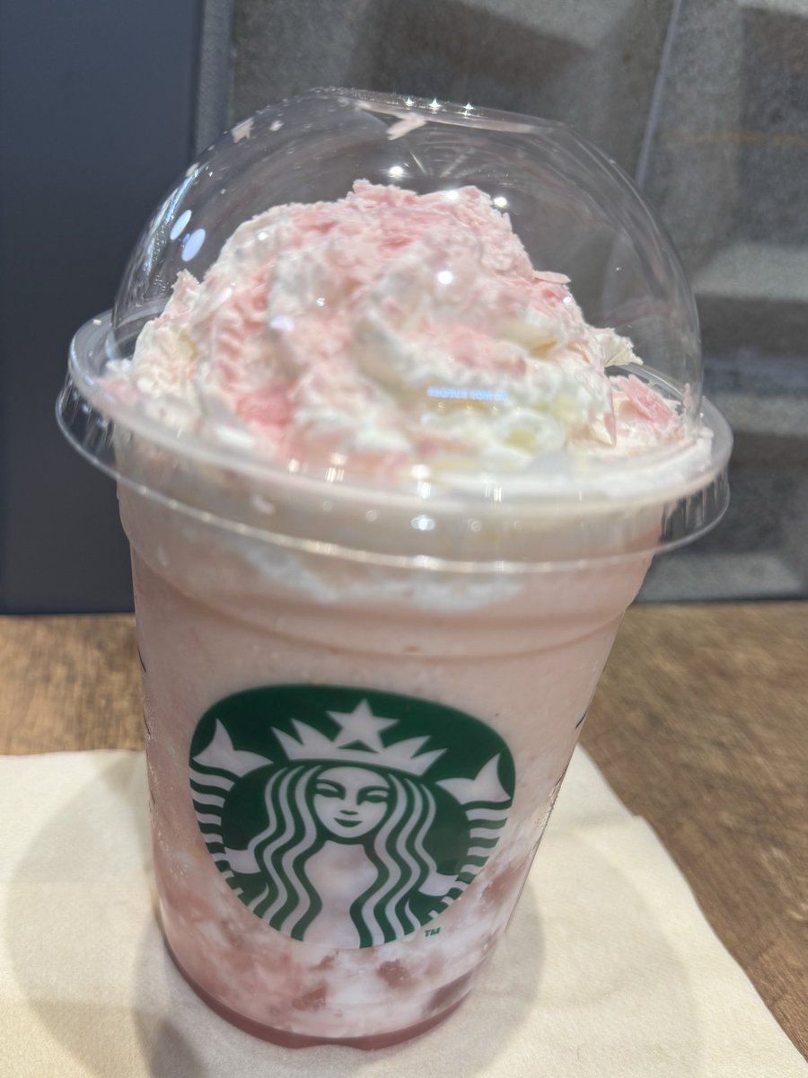 この前飲んだスタバの新作 白桃フラペチーノめちゃ美味しかった🍑(*´ч`*)
