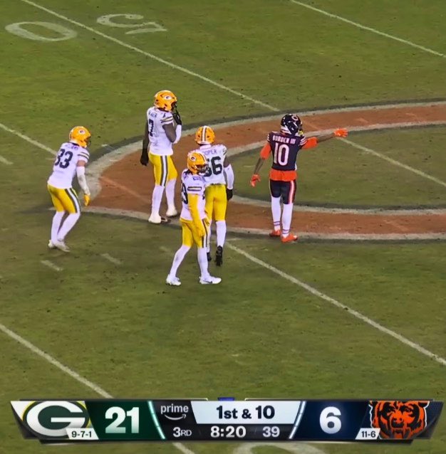 No Context Chicago Bears 🐻 tweet media