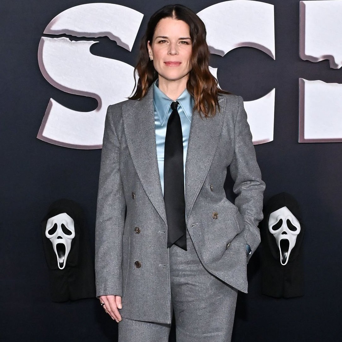 Neve Campbell 💕

1996 x 2026