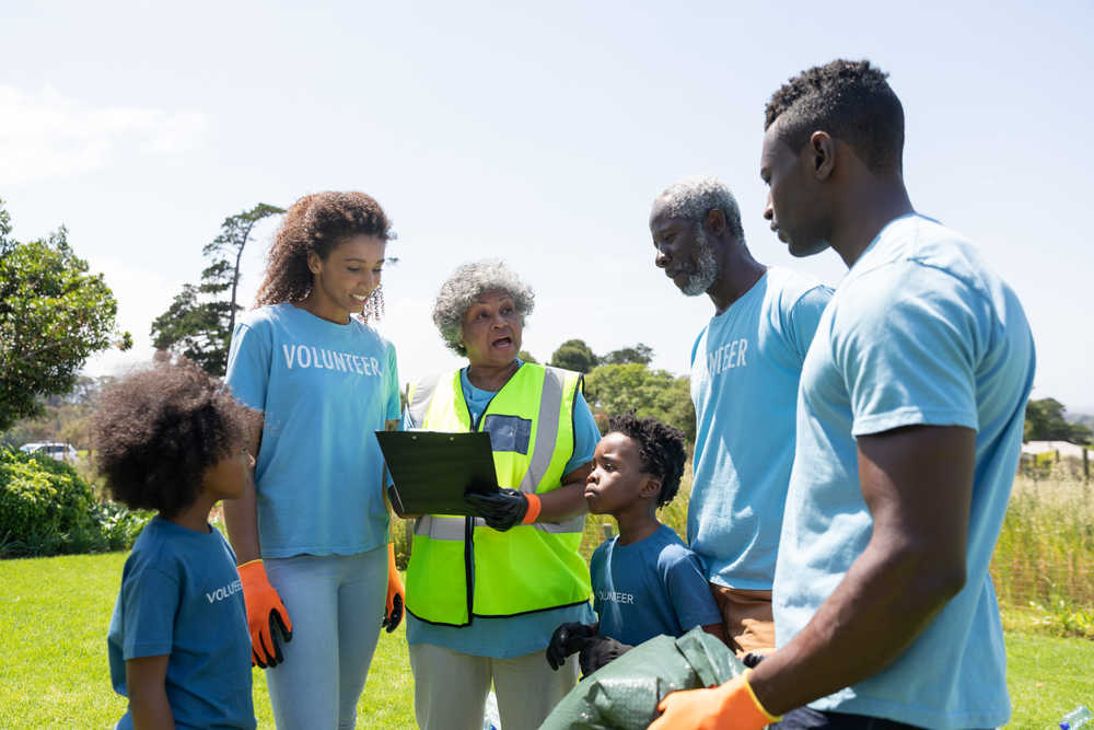 Gregd391725's tweet photo. Whether you share knowledge, time, or physical effort, volunteering empowers communities. 🤲💪✨ Be part of the positive energy that lifts others! #StrengthInService #VolunteerTogether #CommunitySupport https://t.co/u5MY19qsuP