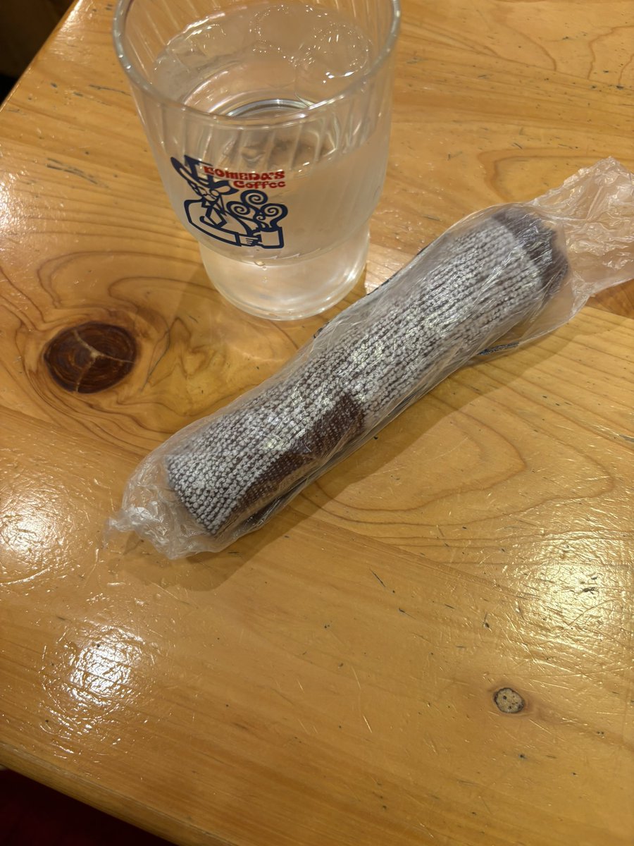 ogen_1122's tweet photo. コメダ珈琲のおしぼりが冷たくなった！
春だなぁ、、、、 https://t.co/wVa9gY1daz