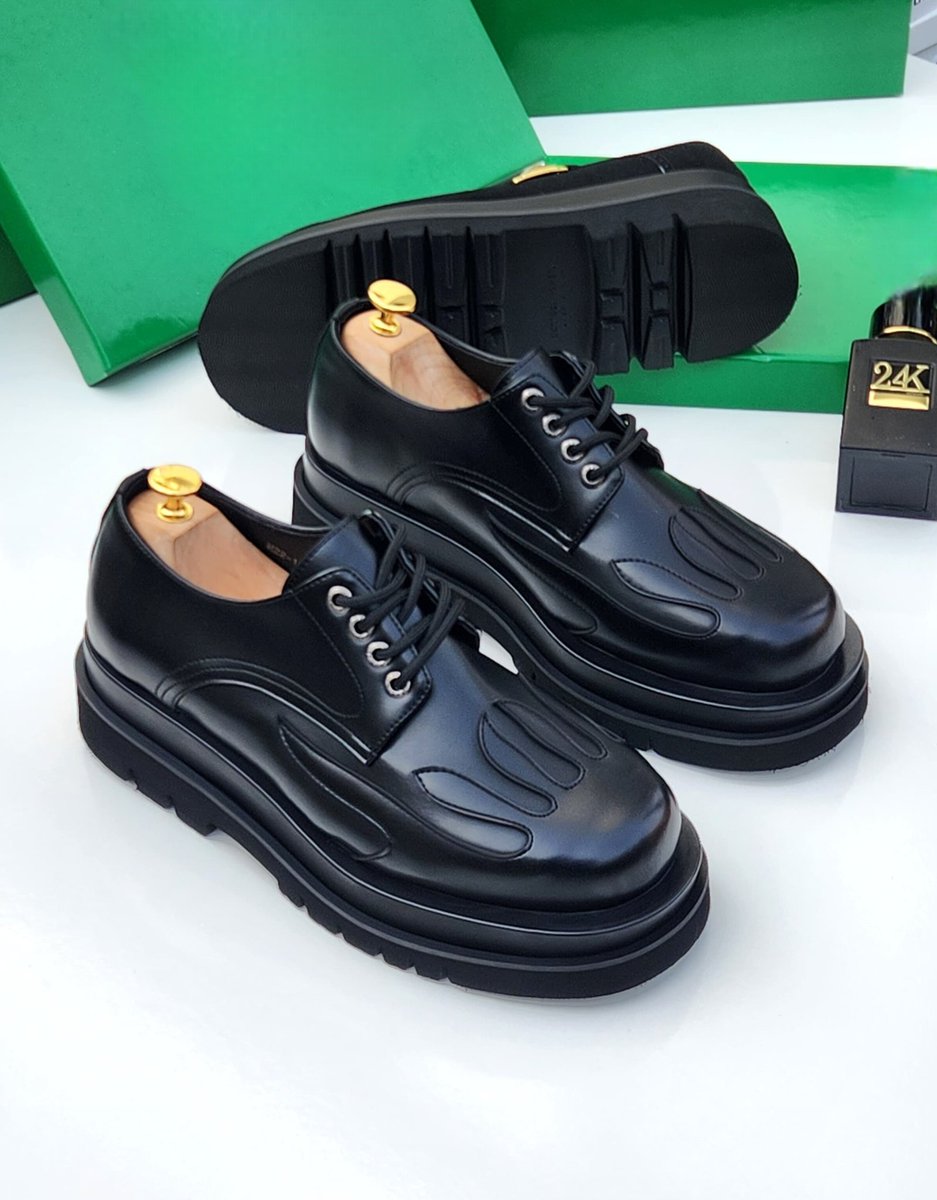 Funky_Footwears's tweet photo. Available in sizes 40, 41, 42, 43, 44, 45, 46 | Price - ₦50,000

Payment on delivery only within Lagos

#comfortableshoes #lagosfootwearstore #funkyfootwears #explore #fashionstyle #lagos #shoeslovers #ShoeArmy #shoe #Mensfashion https://t.co/Miisq1mJR9
