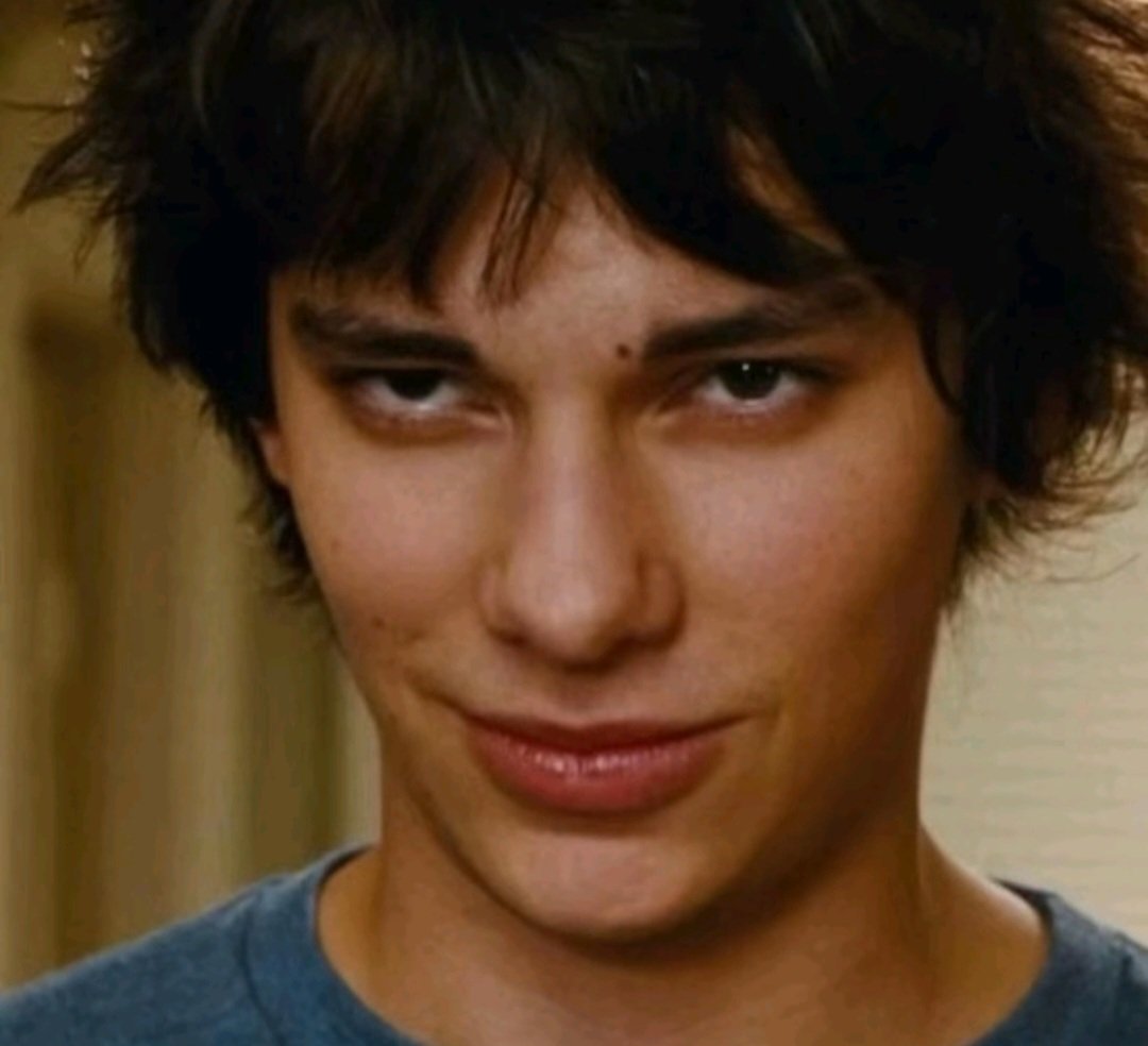 I'm seeing a lot of pregnancy announcements on my feed, congrats y'all!!!!
(Seems like Valentine's was good to you)