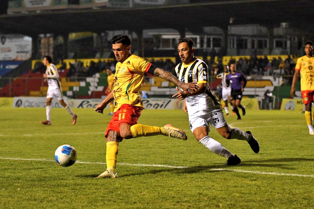 #LNFG 🇬🇹: ¡FINAL!
¡Igualan las "fieras"! Los leones y los tigres terminan empatando en San Marcos 
🦁 Deportivo Marquense 0-0 Aurora FC 🐯