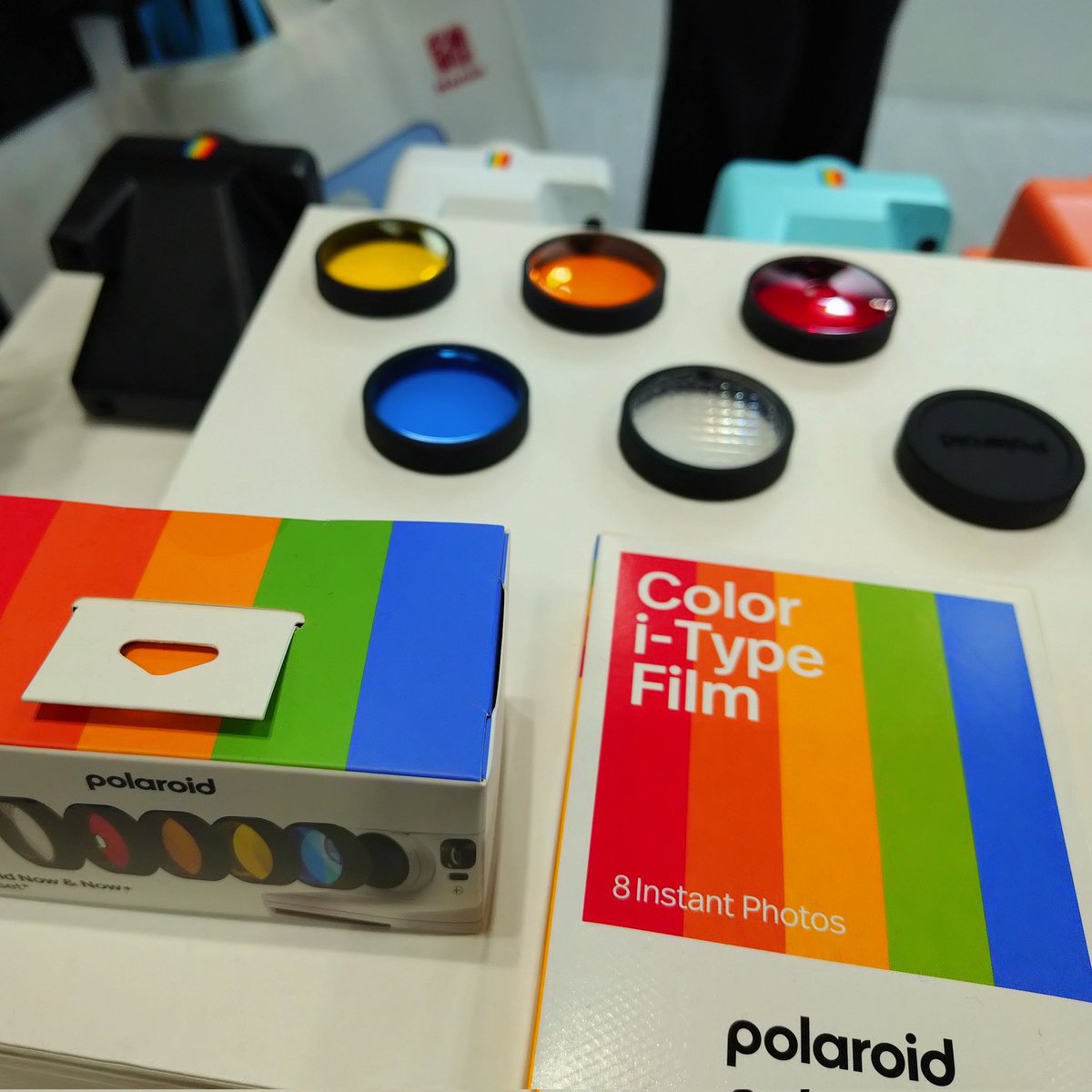 Ritsea's tweet photo. #CPプラス2026
気になったものその１
#Polaroid　のカラーフィルター
小型の感熱紙プリンター
キッズカメラ https://t.co/IJzYy5X5Jv