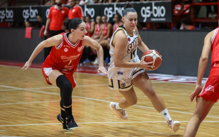 LIGA NACIONAL FEMENINA. <a href="/UDSJ1939/">Club Unión Deportiva San José</a> metió un batacazo en Córdoba. Virginia Peralta la figura en el Sandrín
saltoinicial.com.ar/2026/02/26/lig…