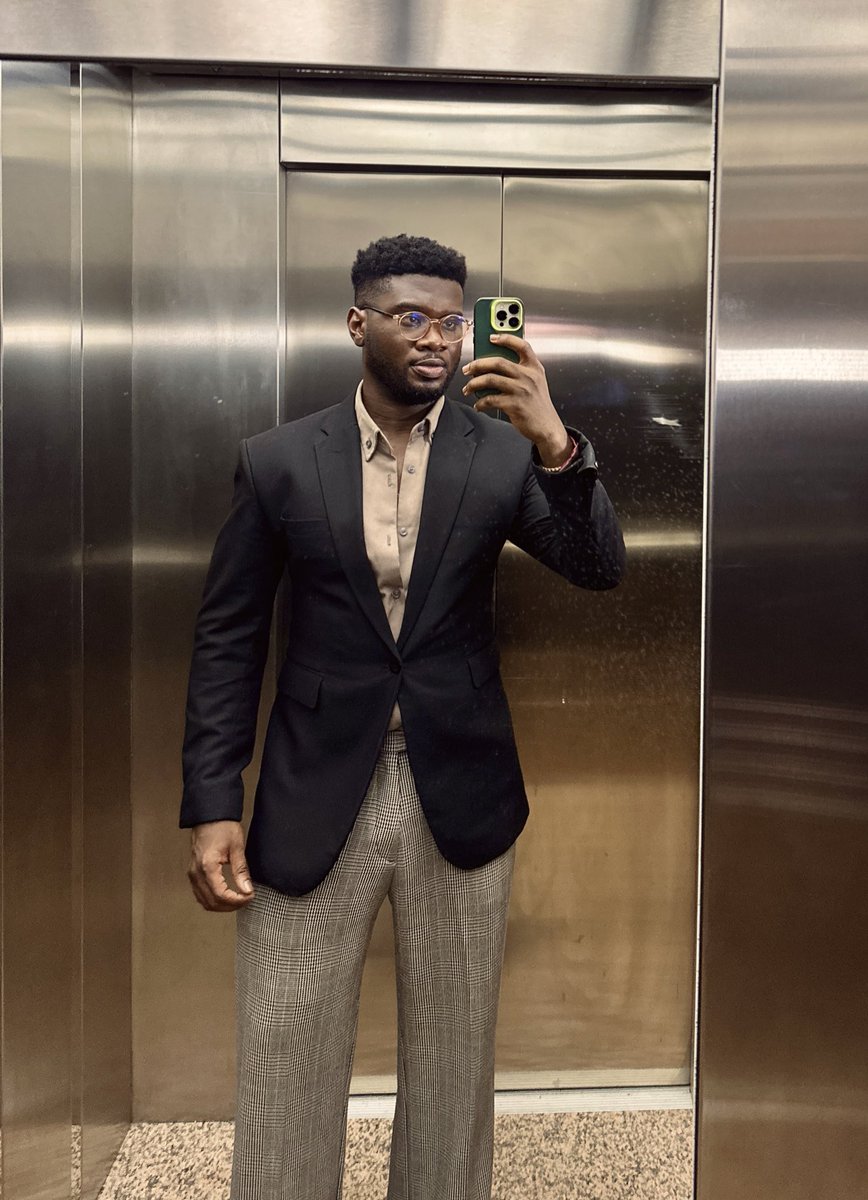 kollyDee's tweet photo. Wedding guest 🥵 https://t.co/hlnxPkI36P