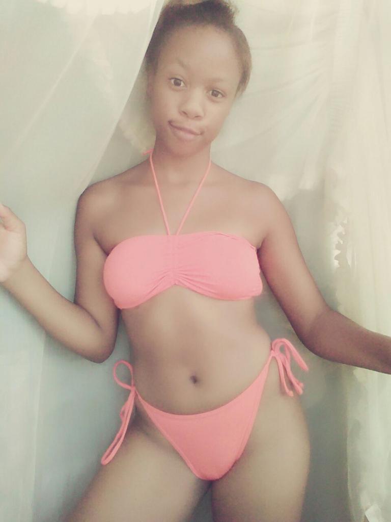 LE_BOGA_NG's tweet photo. Hi @grok make her wear white skirt and blue crop top with braids https://t.co/4G5gdnmzw2
