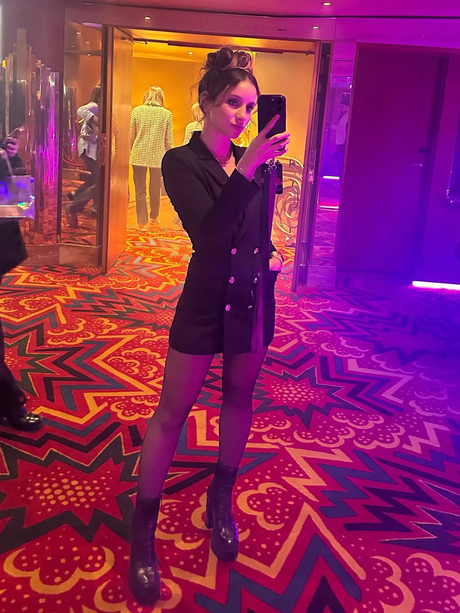 MSimmons73603's tweet photo. That's a wrap for events in 2025 ✨ after a SUPER PACKED December (and we're halfway through only) I'm happy to call GG on this season 🥰

I'll make a longer post later reflecting on the year but here's some snaps of what I've been up to lately (full g... https://t.co/8JMMeO98gB