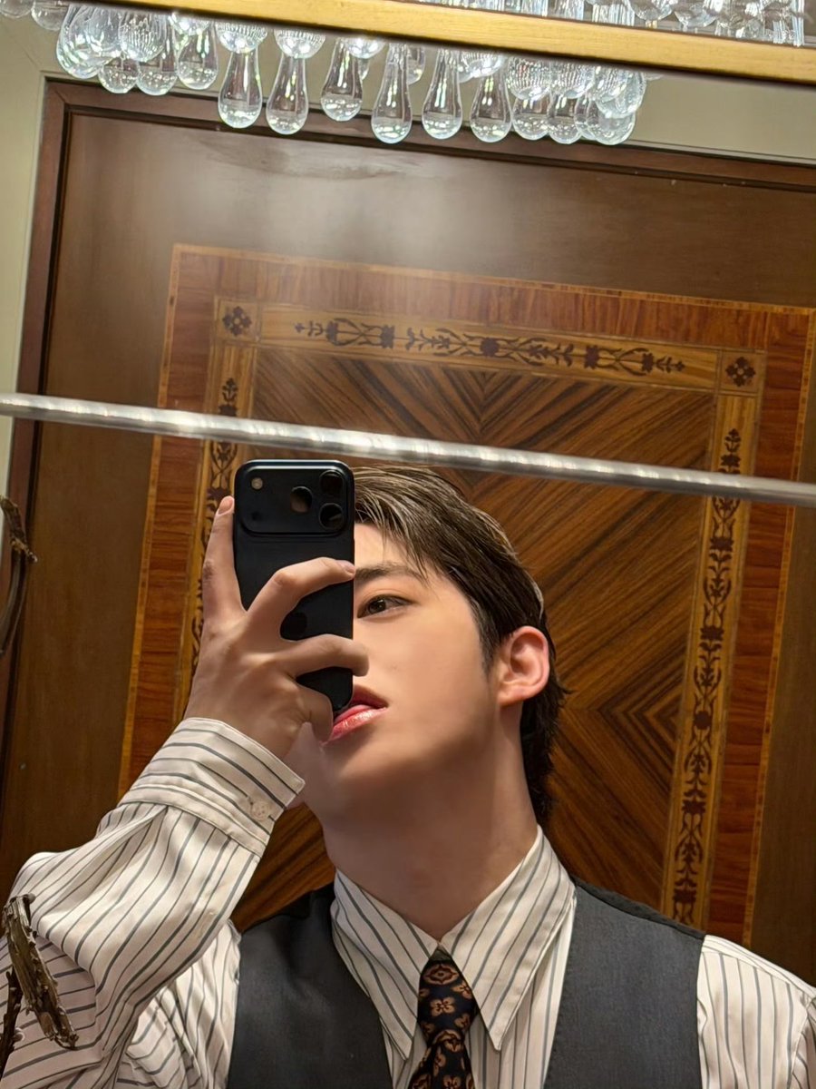 BOSS SCOUPS RETURNS TO MFW 

#SCOUPSxBOSSFW26 #BeYourOwnBOSS #MilanFashionWeek <a href="/pledis_17/">세븐틴(SEVENTEEN)</a>
