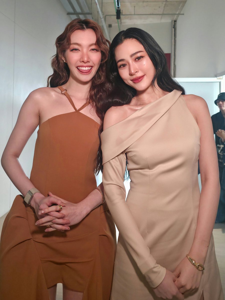 LOBH_TREND's tweet photo. พระเจ้าตั้งใจปั้นมากกกกกก หลิงออมสวยโคตรๆ 😭🤎✨️ 

LINGORM FRIENDS OF VIVO
#VivoV70xLingOrm https://t.co/tOMonf2Ku7