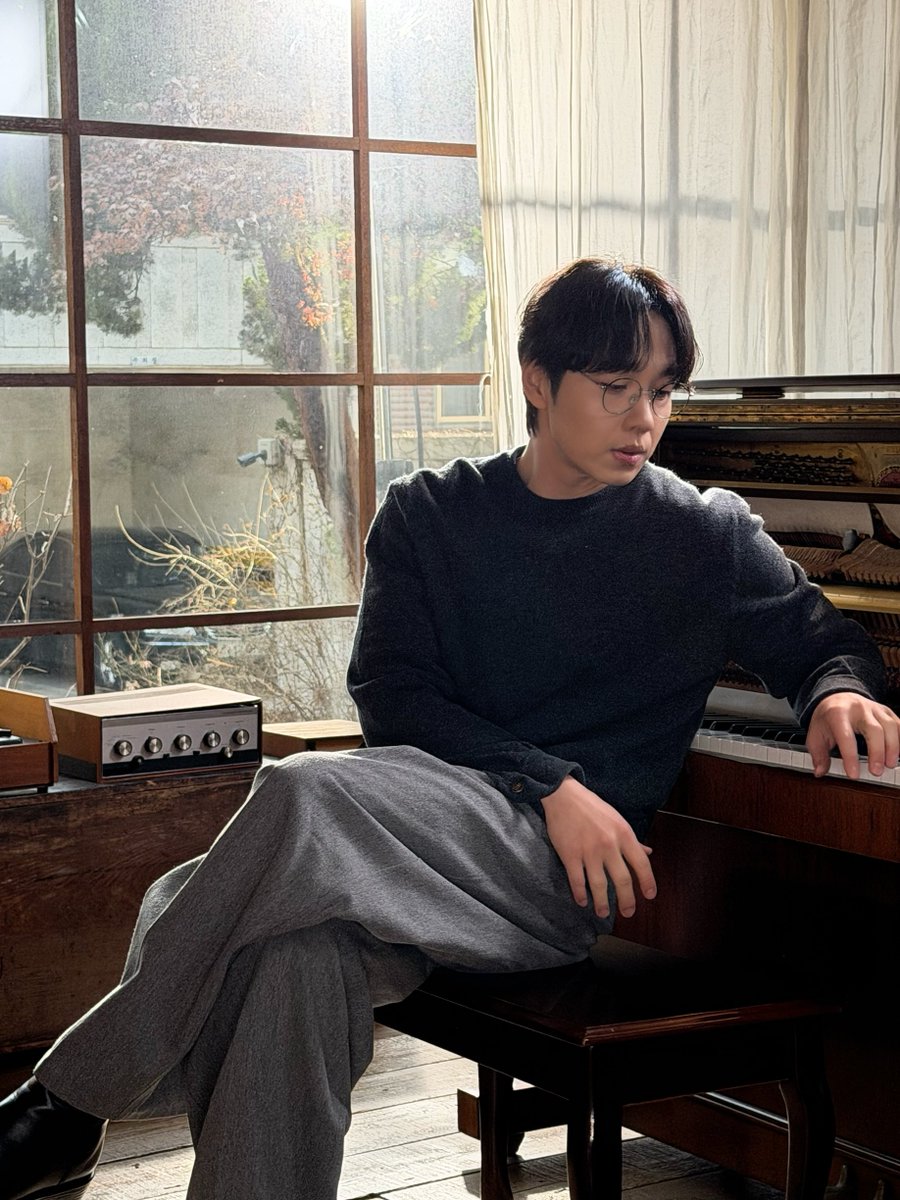 이석훈(LEESEOKHOON) tweet media
