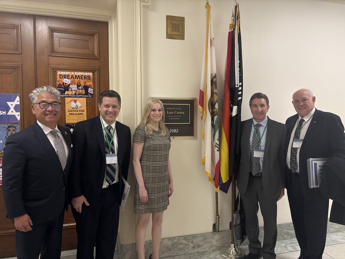 DrSCohen's tweet image. Thank you for meeting with us #AliciaSeagraves &amp;amp; @RepLouCorrea regarding challenges impacting our patients’ access to care. We appreciate your partnership &amp;amp; your consideration. @EugeUrology @auawest @AmerUrological #Urology #AUAAdvocacy #AUASummit26
