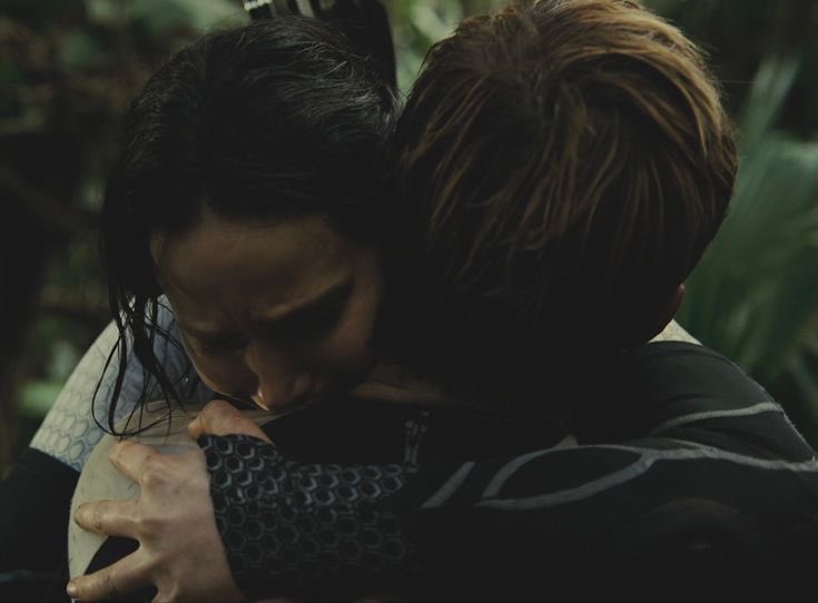 проблема милевен не в том, что это гетеро пейринг, а в том, что он не прописан, как пара, которая правда нуждается друг в друге. где от другого дух захватывает и одновременно возможно дышать полной грудью, чувствуя тепло и ответную отчаянную любовь