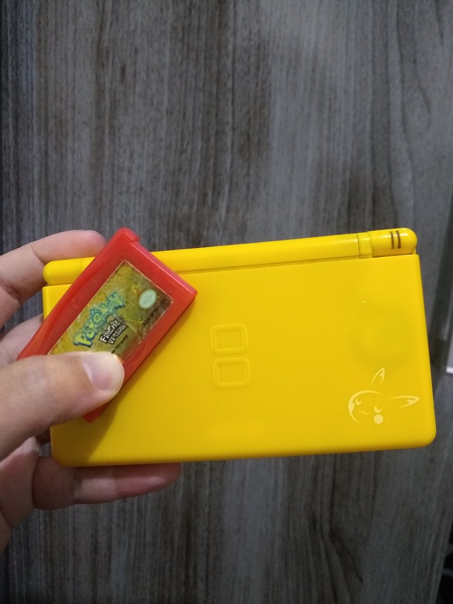 amanhã vou de LeafGreen. já tenho a FireRed.