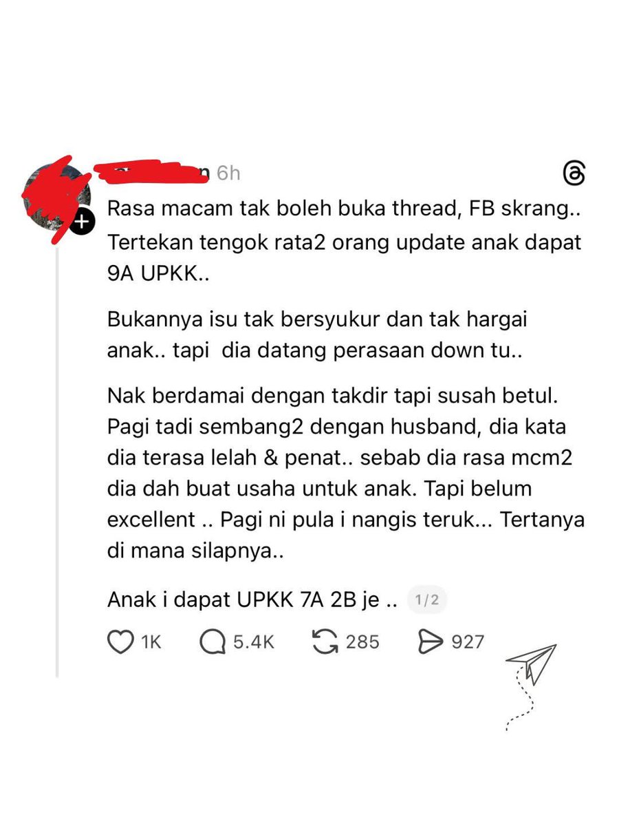 akialuz's tweet photo. Rasa down sikit tu normal. Merentan rentan tu  memg memintaaa sgt.

Dah jadi mak mesti lah dah tua kan. Dah hadap hidup bertahun. Gagal berkali, jatuh bangun, turun naik, lumrah kehidupan. 

Apoooo mak tak matang. kesian anak kau dooowhhh😵‍💫 https://t.co/uS8UU6raql