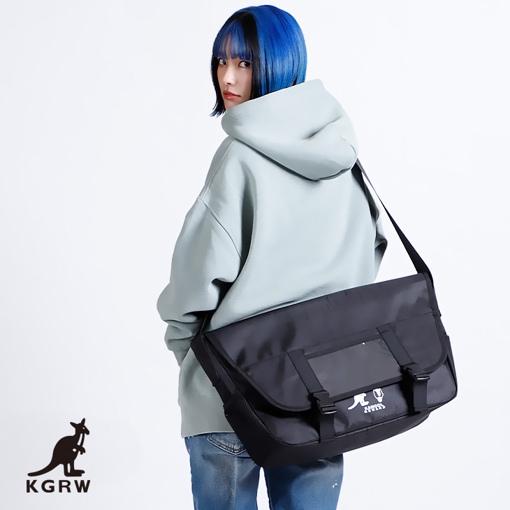 みあさんとのコラボメッセンジャーバッグが 大好評予約受付中😉⭐️ 表