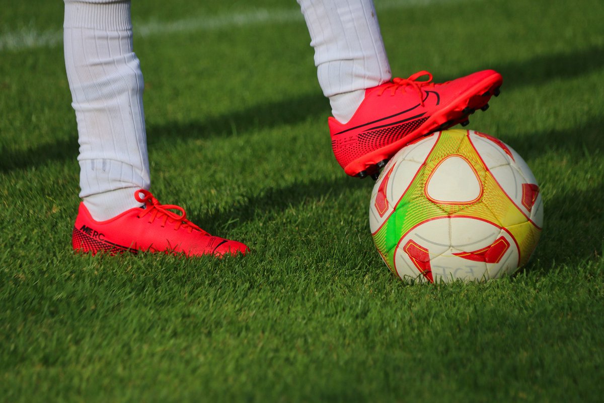 #Transfergeruchten #marvinyoung ‘PSV jaagt samen met Feyenoord en Ajax op dezelfde speler’ dlvr.it/TR9XrZ