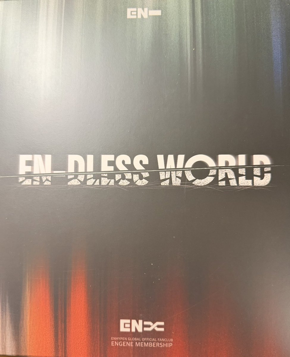 AliceM_NIKI's tweet image. 今回のメンバーシップキットめちゃくちゃビジュが良い💖
Magazineはなんで途中逆さまなのか不良品？って思ったけど😂
布もカードも全て満足
#ENHYPEN #membership