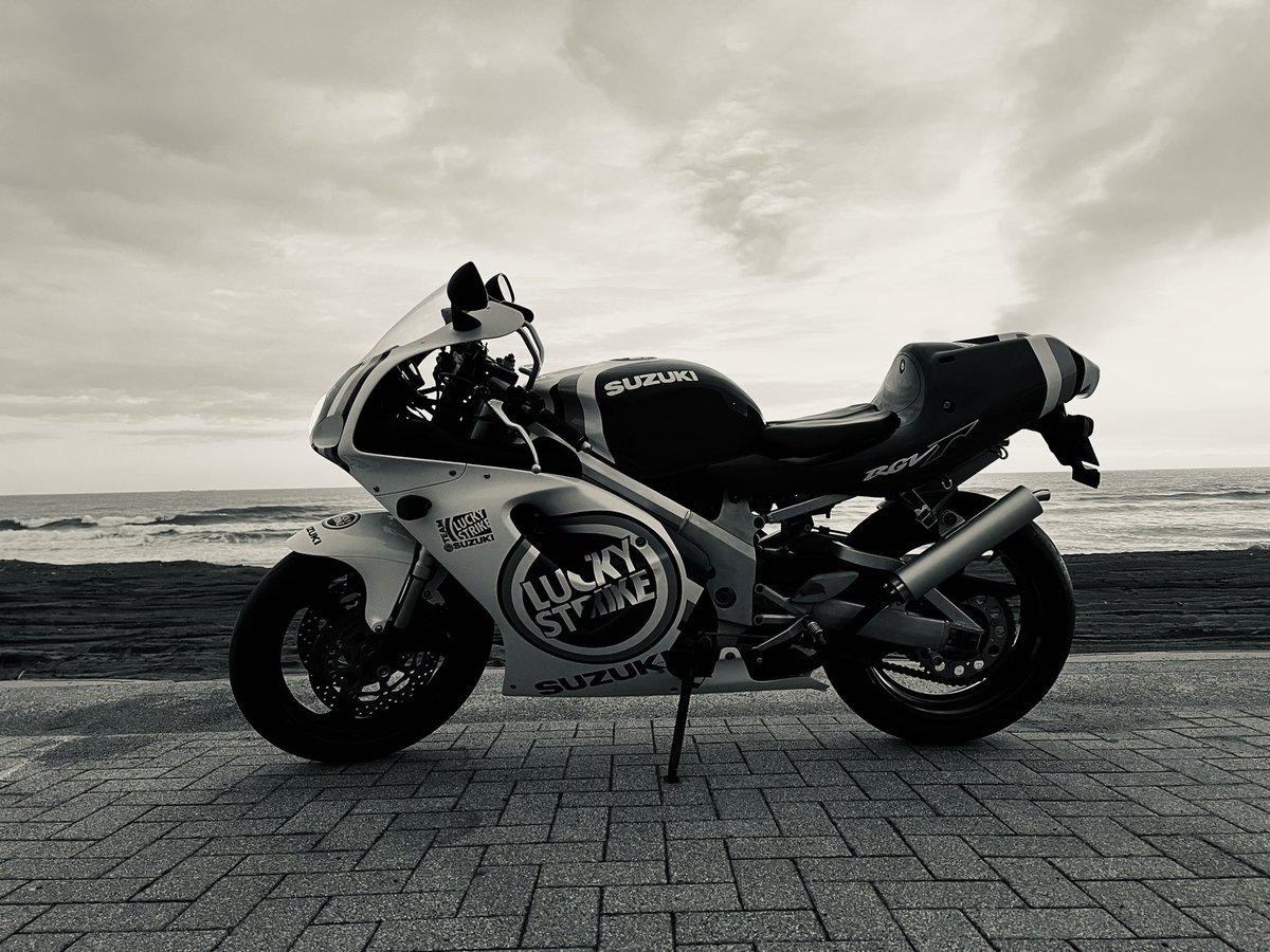 2T PROJECT tweet media