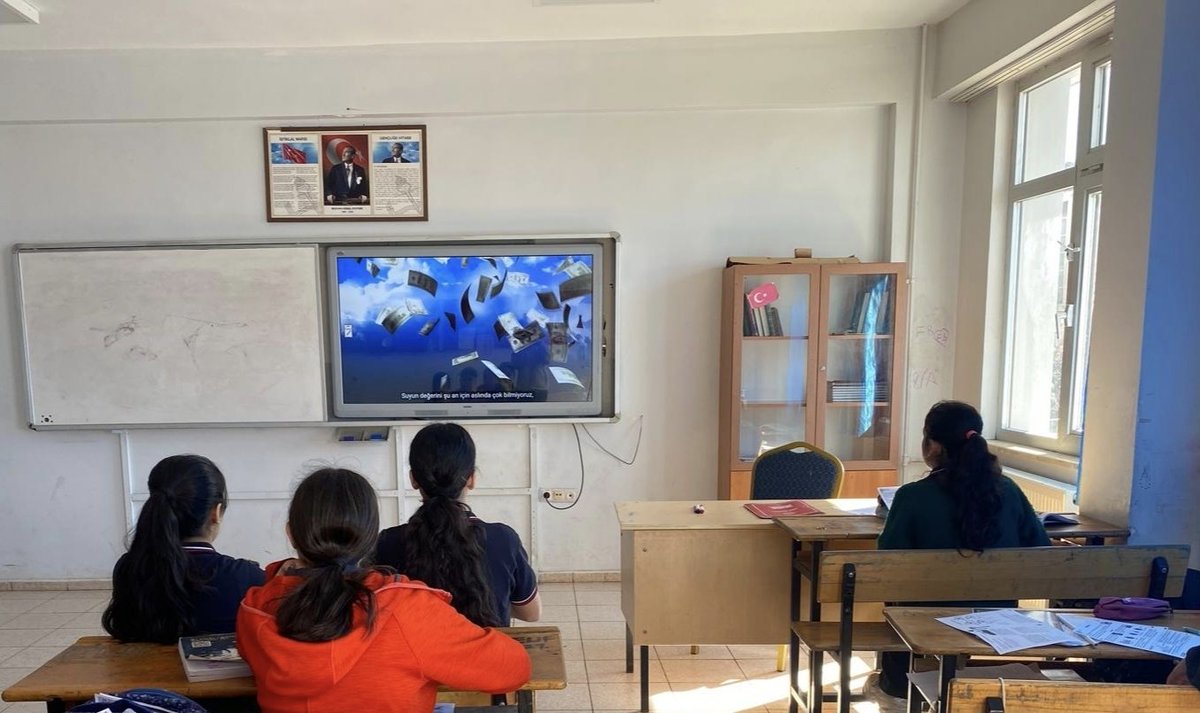 Yeşil Vatan-Benim Okulum Geleceğe Çare Projesi'nde şubat ayının teması olan "Sürdürülebilirlik Ayı" kapsamında  okulumuzda etkinlikler gerçekleştirdik.
#SürdürülebilirlikMaratonu 
#YeşilVatanSürdürülebilirlik
<a href="/meb_dhgm/">Destek Hizmetleri Genel Müdürlüğü</a>
<a href="/Diyarbakirmem/">Diyarbakır İl Millî Eğitim Müdürlüğü</a> 
<a href="/YesilVatanDyr21/">YeşilVatanMEBDiyarbakır</a> 
<a href="/CermikMEM/">Çermik Milli Eğitim Müdürlüğü</a>