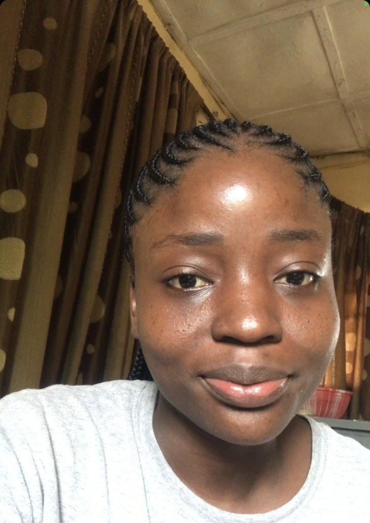 blackdebbiee's tweet photo. My face unfiltered 💗 https://t.co/R5GqS2TyPM