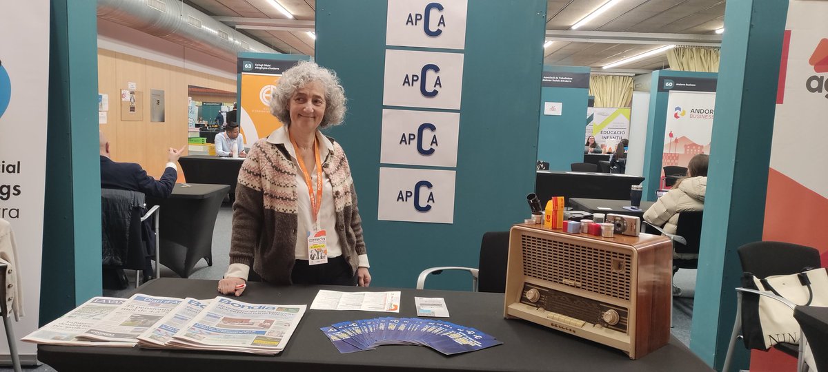 PeriodistesAD's tweet photo. 👩🏻‍🎓 L'APCA, present al primer saló #Connecta dedicat a l'orientació professional. 

🎤La membre de l'entitat, Cristina Orduña, explica als i les joves les sortides professionals en el camp de la comunicació a Andorra

🏢Fins demà, al CCA https://t.co/qBSGVGI0ji