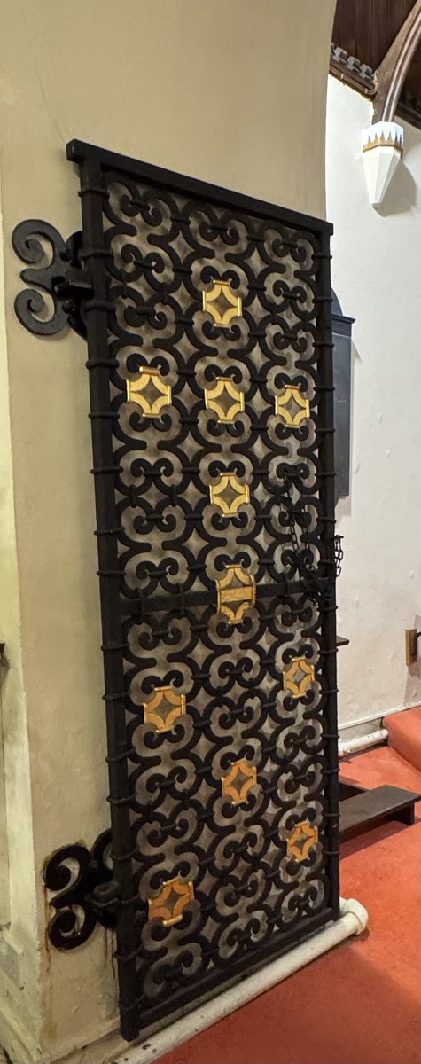 Barb_Drummond's tweet image. #IronworkThursday #Aberdare