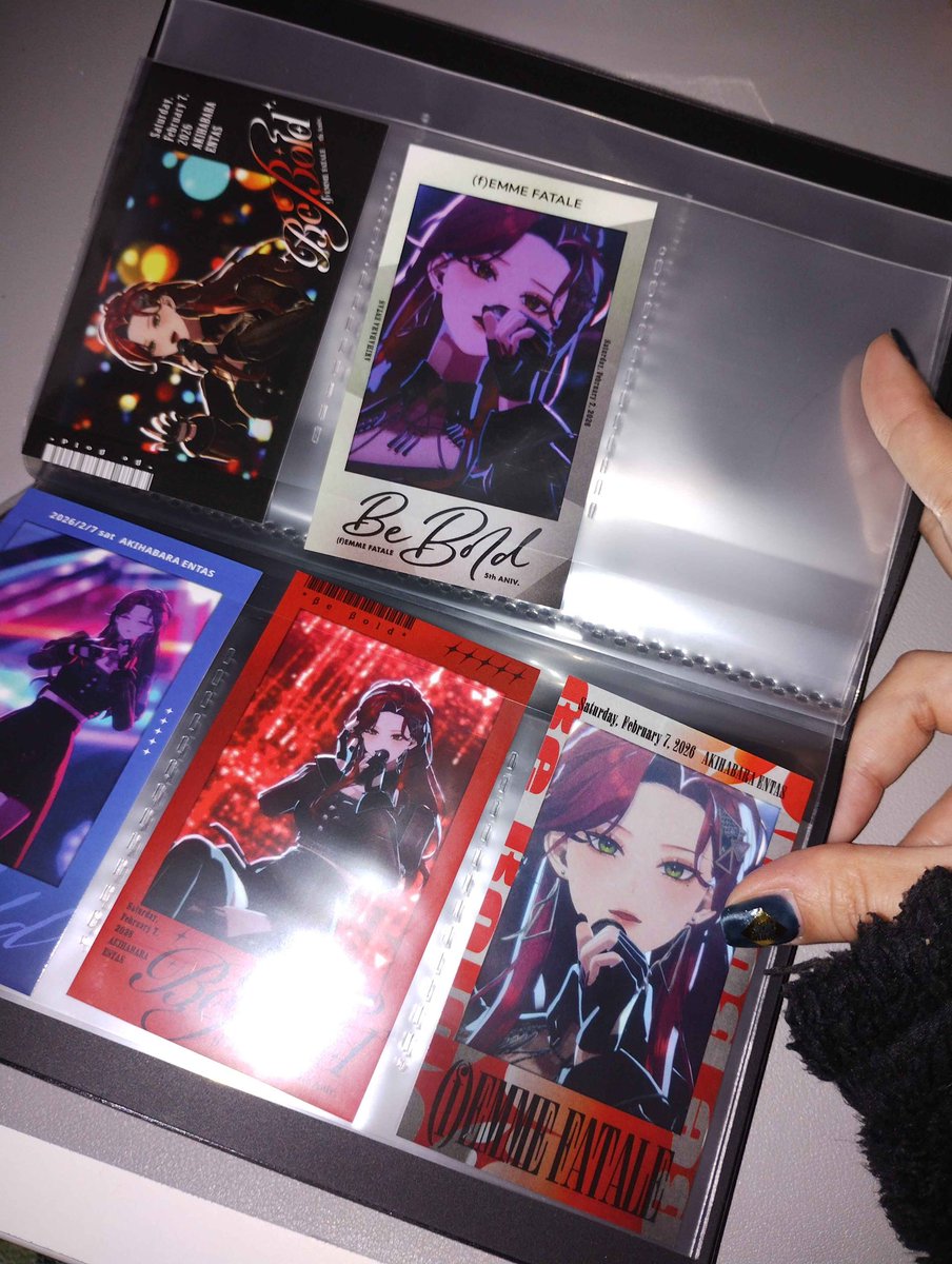femme_fatale777's tweet photo. 🛍#ファム・ファタル5周年ワンマン グッズまだまだ発売中！🛍

MG佐々木が写真を撮ってくれました🥷
チェキ風トレカ＆チェキファイル、とってもオシャレです。

🛒➿お買い求めはBOOTHにて！
https://t.co/s4Jz5QYpPc https://t.co/4NWuYbNyS5